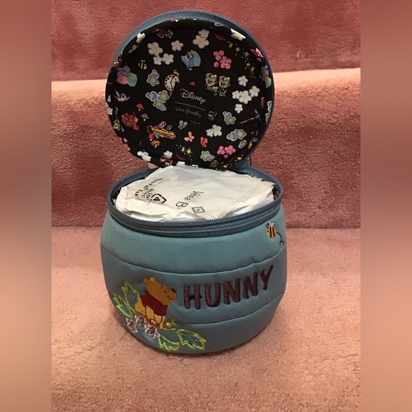 Vera Bradley Disney Winnie the Pooh hunny makeup cosmetic case - Picture 1 of 3
